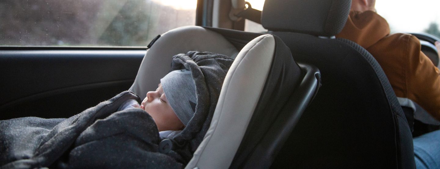 How to SAFELY wear a winter coat in carseats